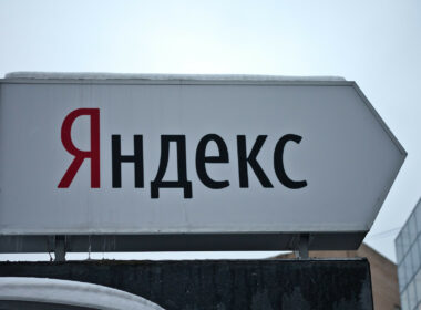 Yandex sprzedany rosyjskim menedżerom i koncernowi Lukoil