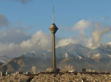 Czy Iran zakaże WhatsAppa? Fot. hassan hedayatzadeh / Unsplash